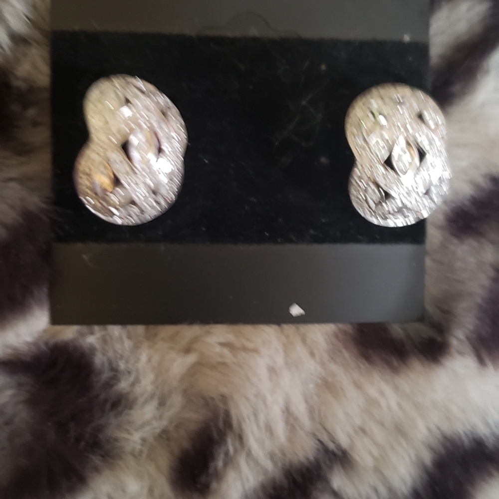 Sterling silver studs - Picture 2 of 2